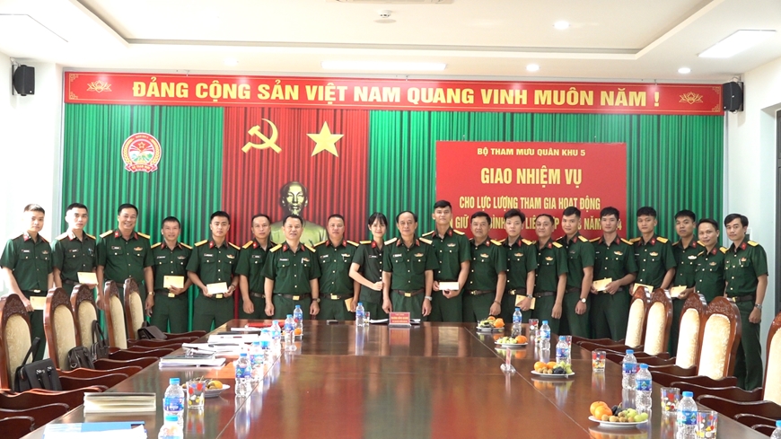 /UploadStore/admin/240403 Quan khu 5 giao nhiem vu cho si quan GGHB/01.jpg
